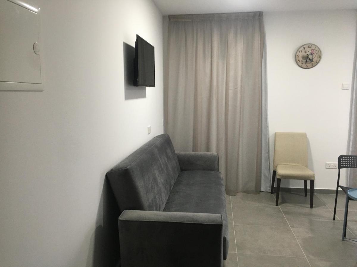 Ellenapa Apts & Studios Айя Напа Екстериор снимка