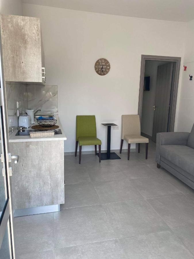 Ellenapa Apts & Studios Айя Напа Екстериор снимка